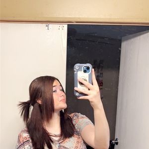 Meet your Posher, Valentina